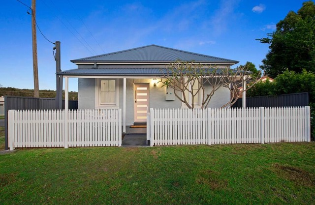 Cute Cottage – Newly Renovated/Outdoor Living Area