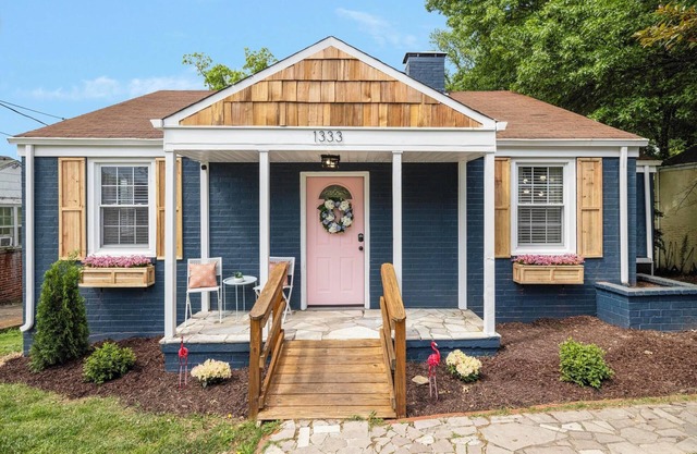 Cute & cozy Kingsport 3 bedroom remodeled home