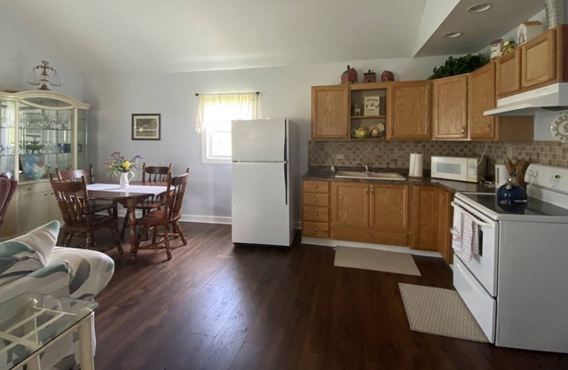 Cute farm house 15 minutes from the beach
