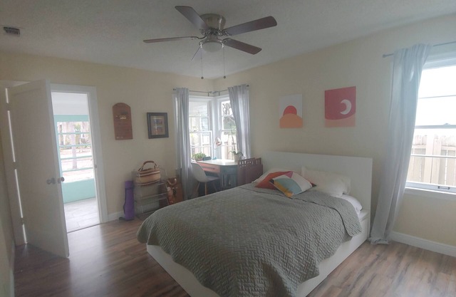 Cute Home in the Heart of Historic Kenwood