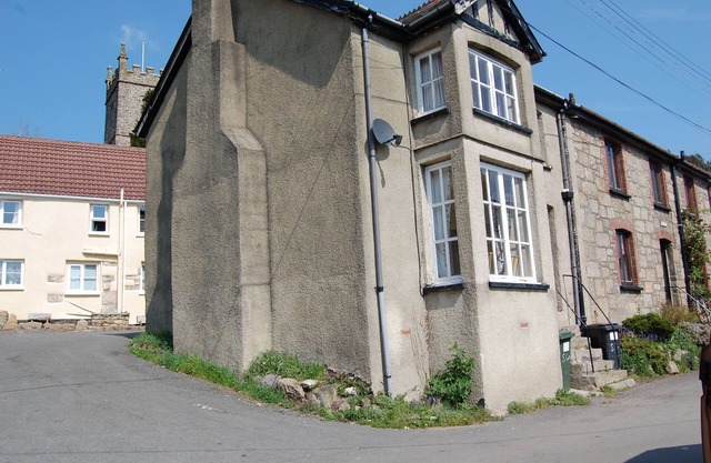 petite maison mignonne avec feu ouvert, grand paysage local et un grand pub voisin