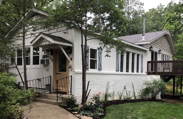 NEW!! Cute peaceful cottage close to downtown Twin Lakes.