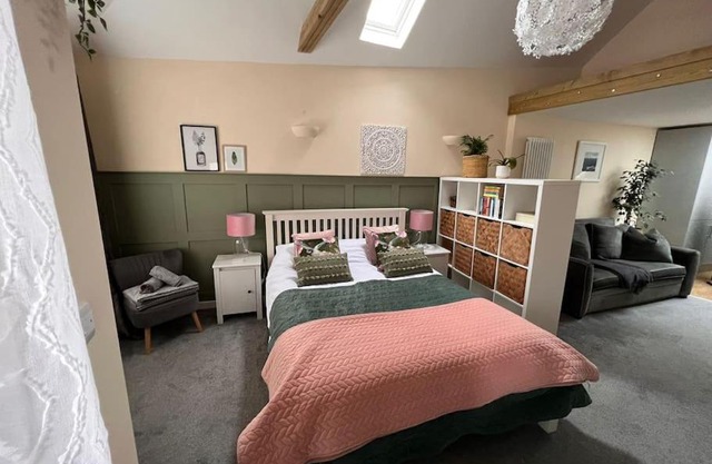 Cute Studio with kitchen, patio and free parking