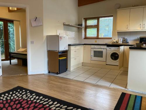 CV225AA 1 Bedroom-Near Rugby School-Ground Floor-WiFi-Self Check In