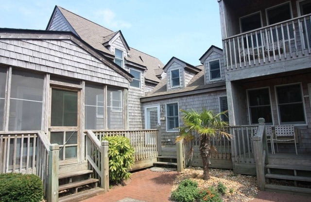 CV3A: South Point A -Spacious two-story 1 bedroom villa!
