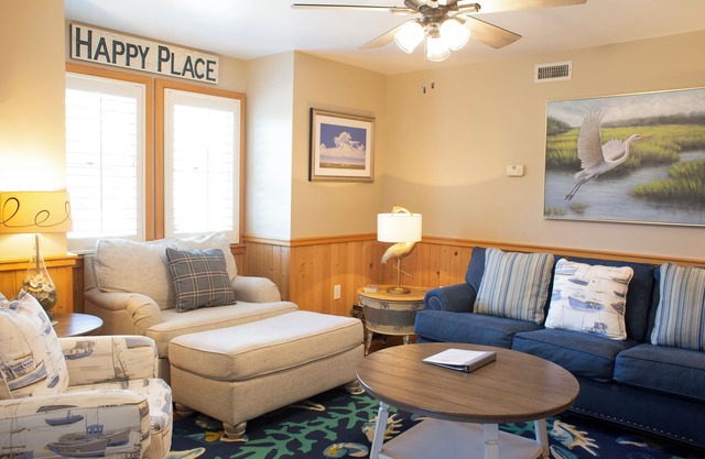 CV5A: Portsmouth 5A -1BR villa with kitchen & living room!