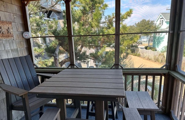 CV7: North Point -2nd floor 2BR villa with screened porch!