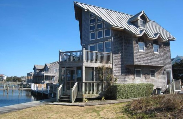 CV9B: Net House B - Waterfront studio with screened porch!