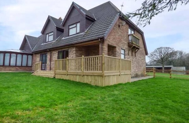 Cwm Gran Meadows, LLANHARRY