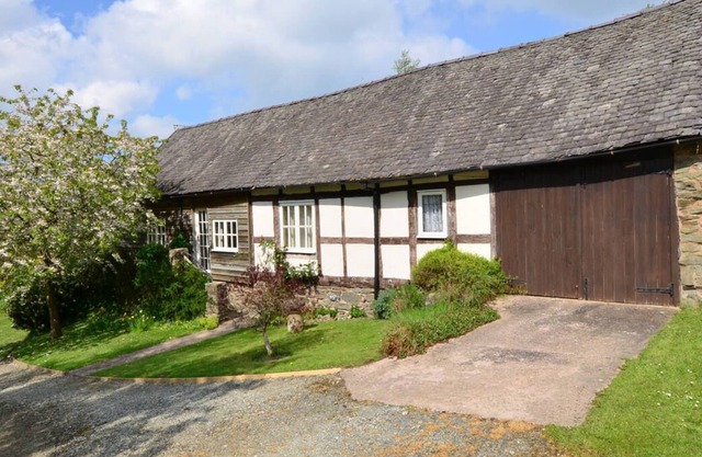 Cwmdulla Barn