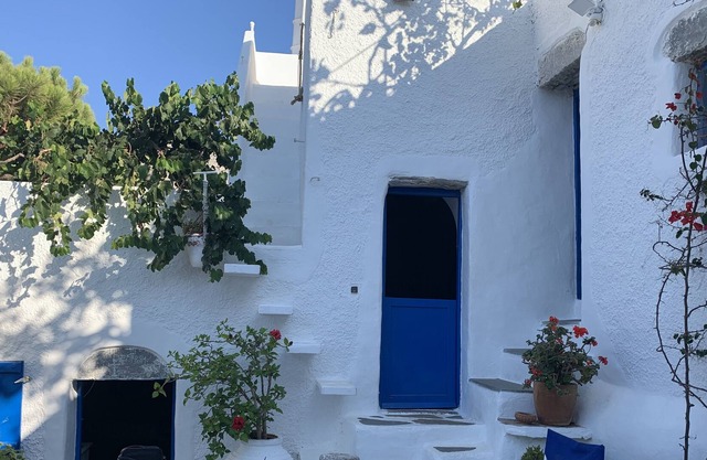 Maison cycladienne sur mer Aigiali Potamos
