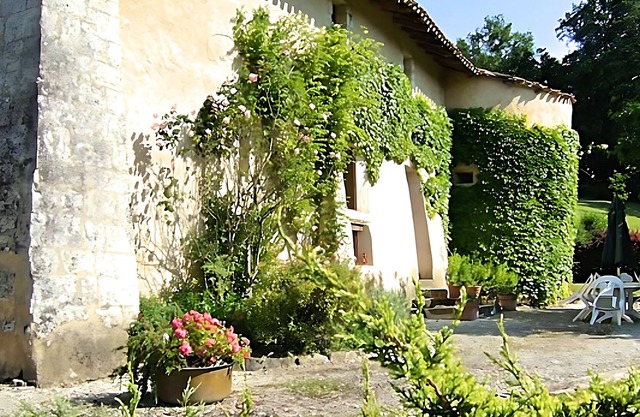 Dépendance de Château Avec Piscine et Tennis