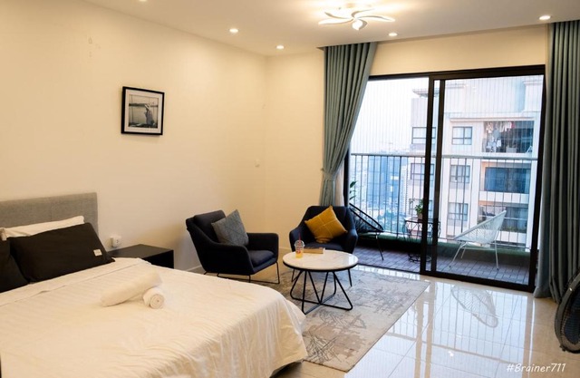 The lake view Studio Apartment at D'capitale