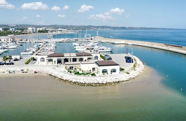 DADA Suites and sea