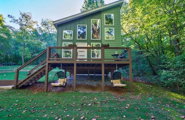 Dahlonega Tree Tops Tiny Home @HuddleTiny Homes