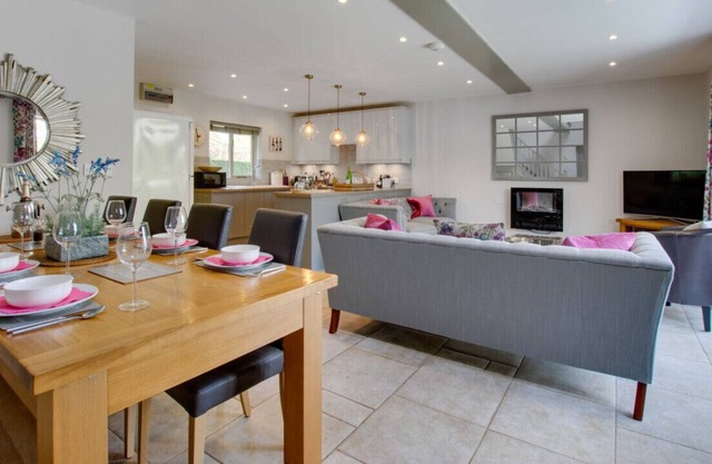 Damson Cottage - Trois Chambres Maison, Couchages 6