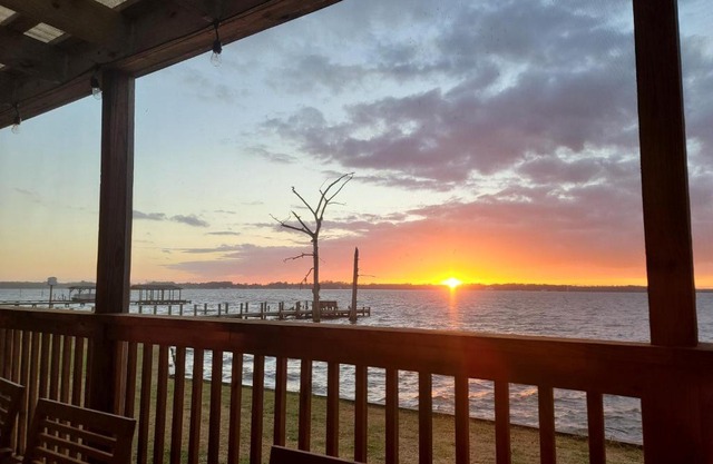 Dances Bay