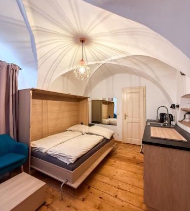Danube Holiday Homes Studio - Top 2