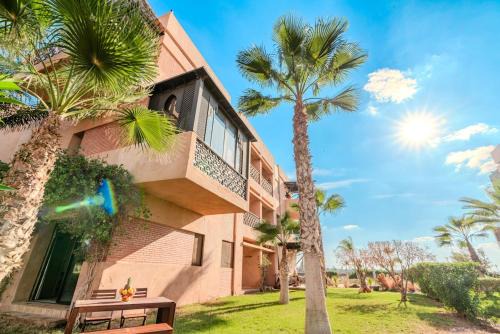 Dar Dmana Luxury Apt Pools, Tennis & Private Garden