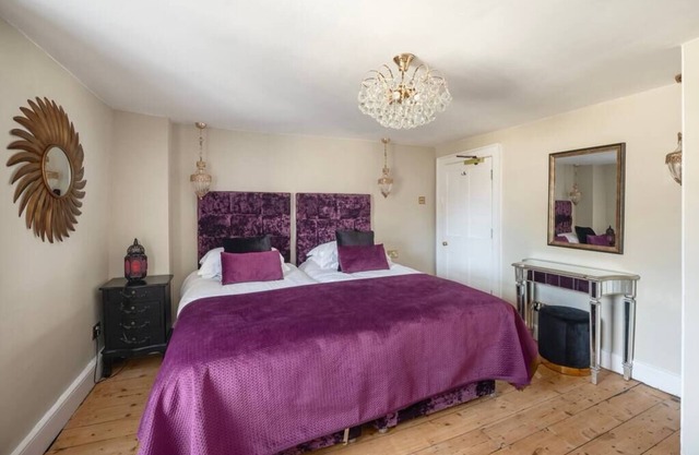 Prestige-Appartement-Salle de bain privée séparée-Vue ville-Darcy's Pride