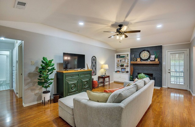 Darling Waxahachie Home w/ Yard & Fire Pit!