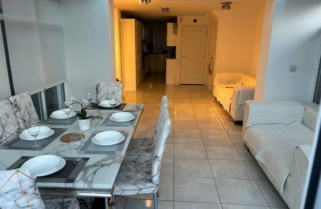 4bedroom-2Bathroom-BackGarden-Wifi