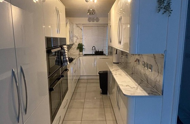 4bedroom-2bathroom-backgarden-wifi