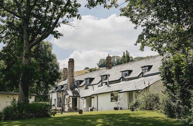 Maison de campagne Dartmoor, toutes avec salles de bains, chiens bienvenus, aire de jeux pour enfants, terrain de pétanque, 4 acres