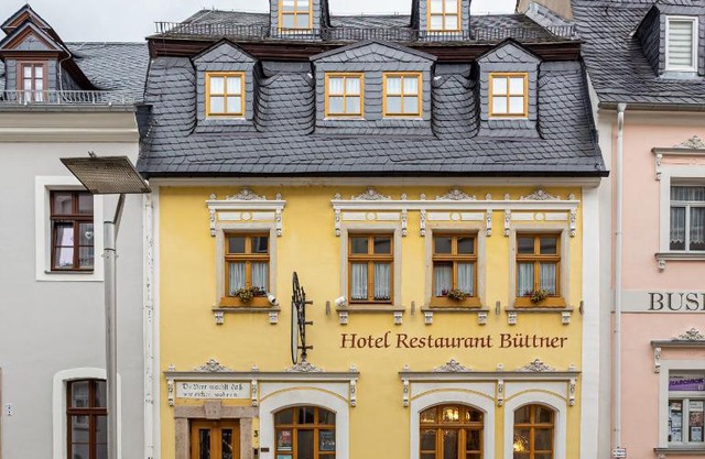 Das Büttner- Im Herzen von Schneeberg - Frühstück buchbar - Parkplatz
