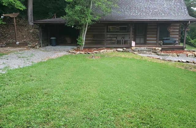Daybreak Cabin situé à Derby Indiana