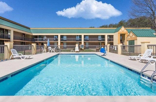 Days Inn by Wyndham Mocksville