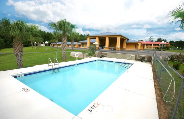 Days Inn by Wyndham DeFuniak Springs