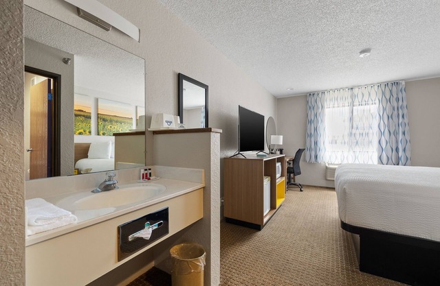 Days Inn by Wyndham Wall