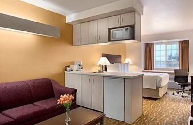 Days Inn & Suites by Wyndham Spokane Airport Airway Heights