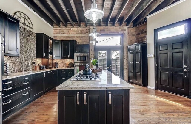 Dayton Loft close to DT, Oregon, UD (Sleeps 6)