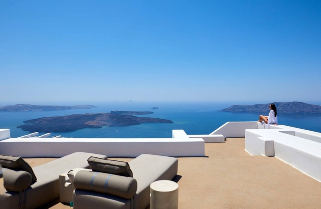 Dazzling Santorini Villa | Foyal Villa | 3 Bedrooms | Private Furnished Terrace with Outdoor Heated Plunge Pool with Spectacular Caldera and Volcano Views | 25is Martiou, Imerovigli