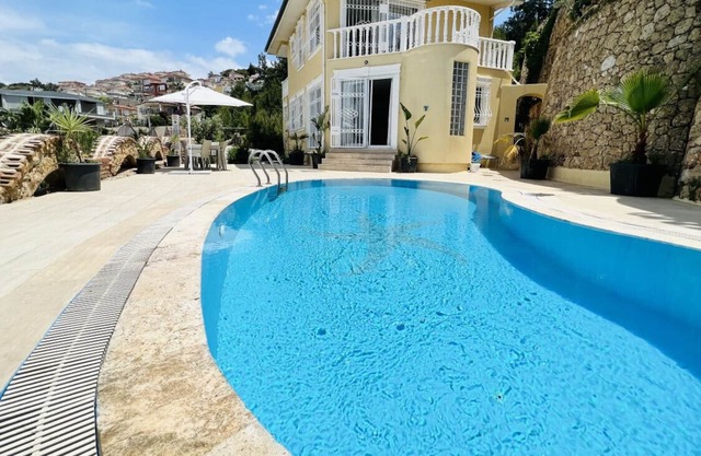 Dazzling Villa with Private Pool in Alanya