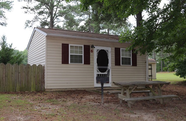 De Cabin au lac Gaston - Lake Memories Start Here