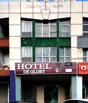 DE GLORY HOTEL UsJ 21
