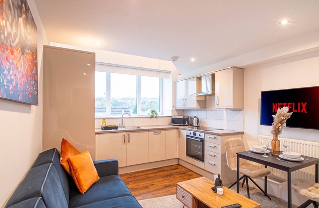 Moderne-Appartement-Salle de bain privée séparée-Vue sur la cour-Free Street ...