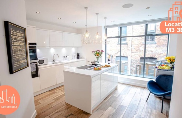 Deansgate Townhouse by City SuperHost