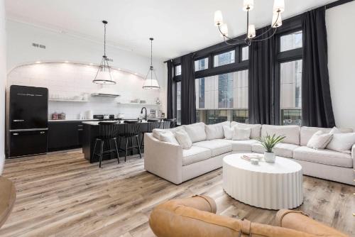 Decadent Cityscape Retreat
