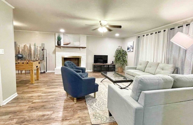 Decatur's Cozy Charm with Modern Touches
