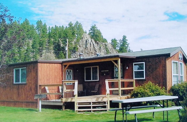 Deer Meadow: Cabins @ Creekside #5