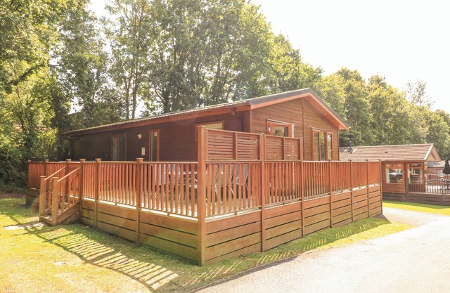 DEER PARK 9 - COPSE CORNER, pet friendly, with pool in Chudleigh