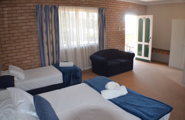 Deer Park Motor Inn