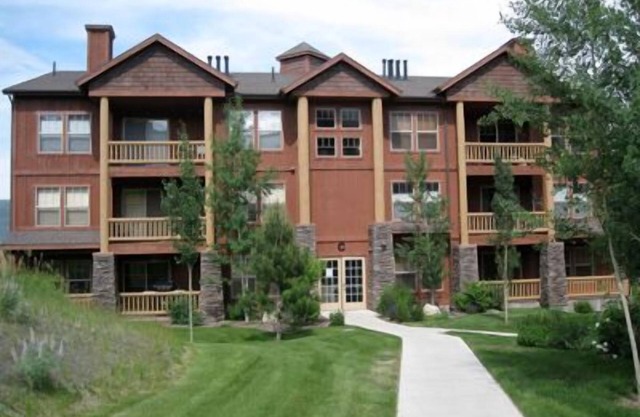 Deer Valley Condo Across Hwy de Jordanelle Gondola