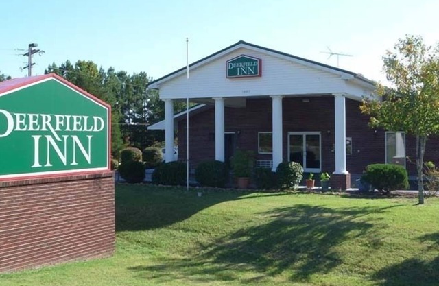 Deerfield Inn & Suites