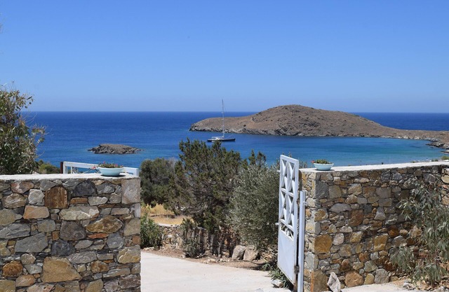 Delfini Beach, Syros - Paradise Location - Beautiful Villa - Best Beach