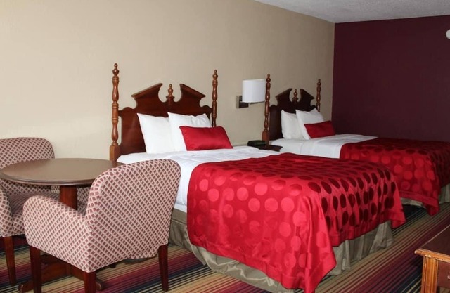 Delight In The Peach State! Affordable Stay In The Heart Of Perry Georgia!